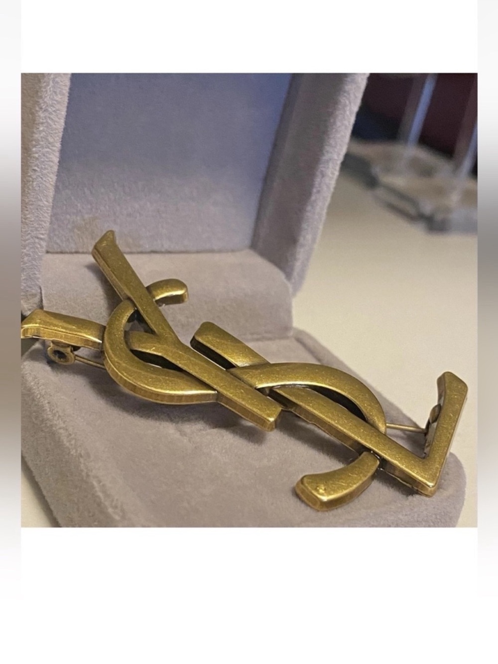 Yves Saint Laurent Antique Gold YSL Logo Pin Brooch unisex - Picture 2 of 4